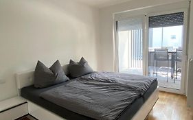Wunderschoene, Neue Wohnung Mit Grosser Terrasse